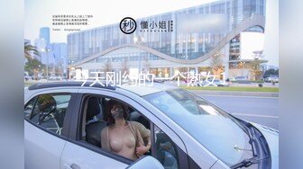 极品身材性感混血美女姐妹花全裸试用假屌测评