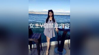 菠萝果酱颜值不错的极品萌妹，大奶女仆发育的真心不错，童颜巨乳揉奶玩逼自慰呻吟，跟狼友互动撩骚不要错