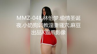 [MP4/ 276M] 淫靡婚纱 绿帽贡献妻子给别人玩，穿着婚纱被单男拽着头发肏，自己只能看着老婆被内射撸 极度淫骚