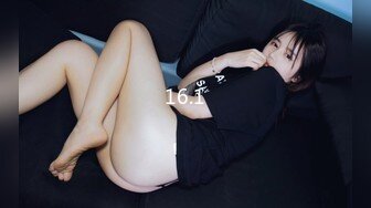 阿姨探花G奶爆乳骚熟女3P伺候，尽情揉捏大奶子，两根JB轮流舔太骚了