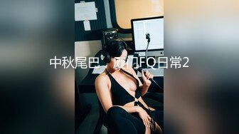 [MP4]欠操的小妞露臉高顏值鏡頭前發騷，跟狼友互動聽指揮展示，溫柔的給大哥舔弄雞巴樣子真騷，激情上位爆草抽插