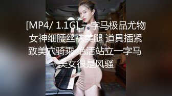 两男一女地铁里面打炮