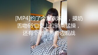 贵在真实，3月份最新 临时下海的03年出生的19岁纯妹子，无敌清纯的脸蛋，舍友还在叽叽喳喳地聊天，在简陋的宿舍里露粉逼自慰